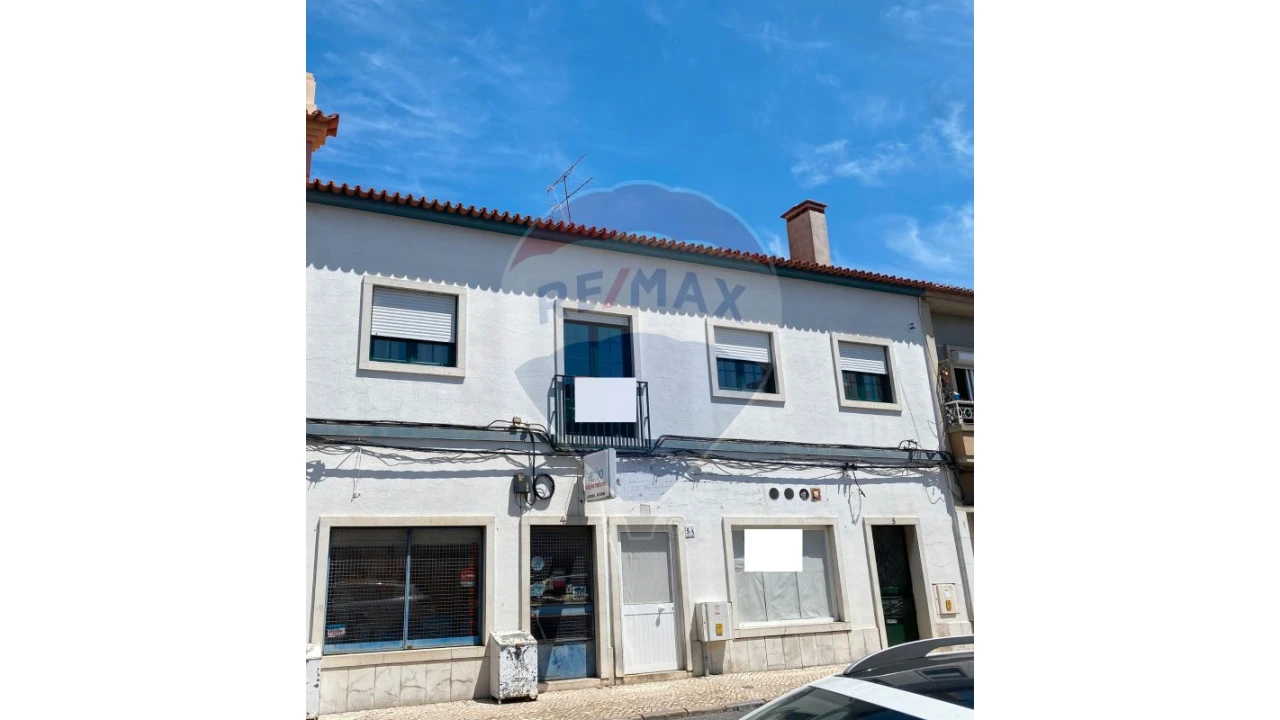 Moradia T4 para Venda em Alhos Vedros Foto 1