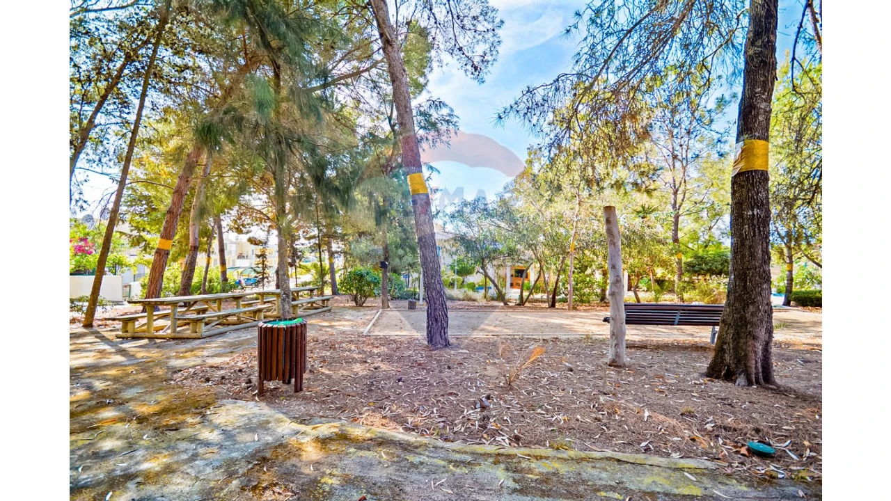 Apartamento T2 para Venda em Albufeira e Olhos de Água Foto 14
