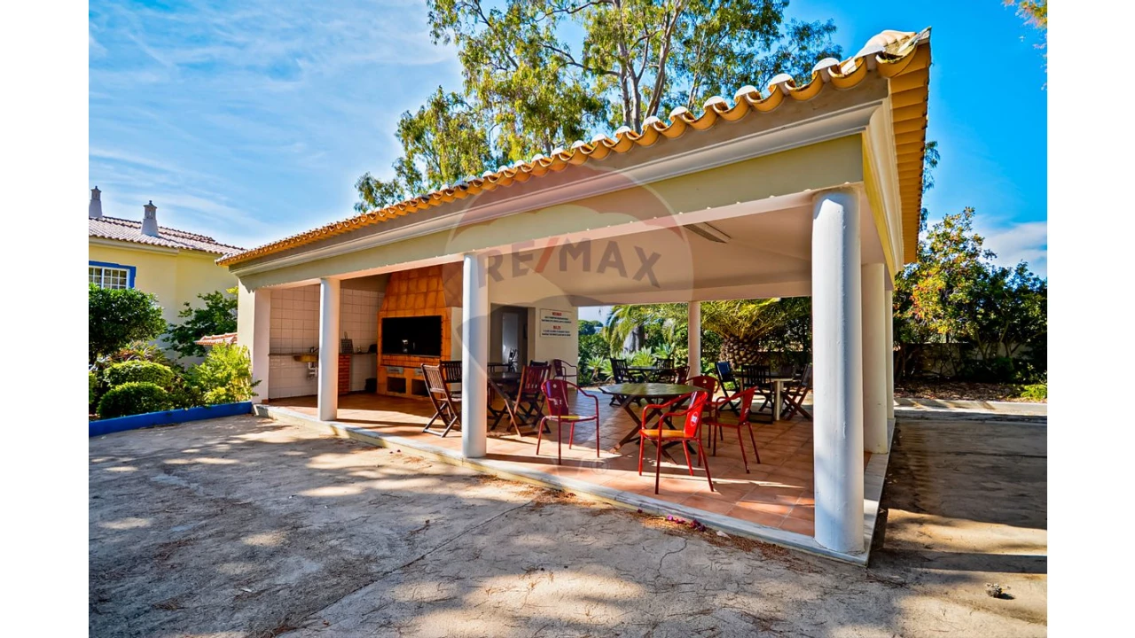 Apartamento T2 para Venda em Albufeira e Olhos de Água Foto 15
