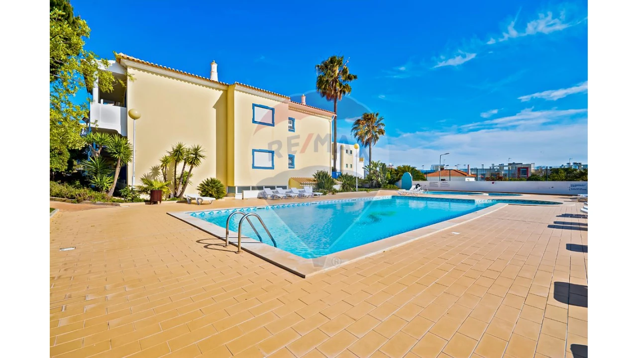 Apartamento T2 para Venda em Albufeira e Olhos de Água Foto 2