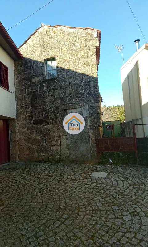 Moradia T4 para Venda em Campo