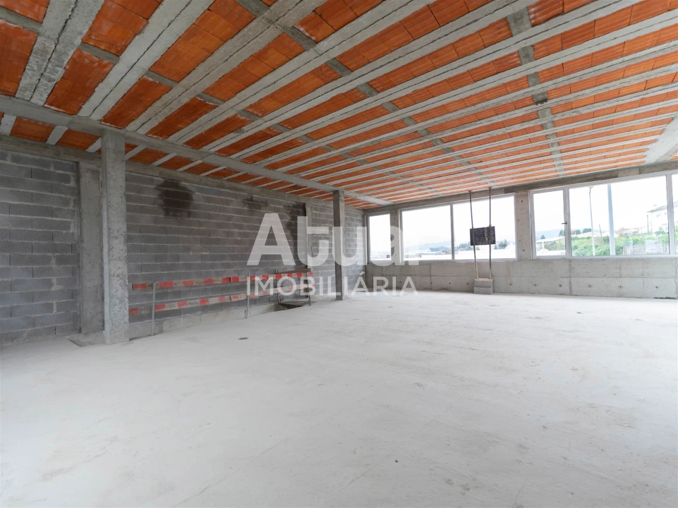 Armazém para Venda em Ferreiros e Gondizalves Foto 13