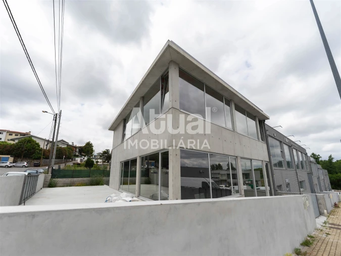 Armazém para Venda em Ferreiros e Gondizalves Foto 2