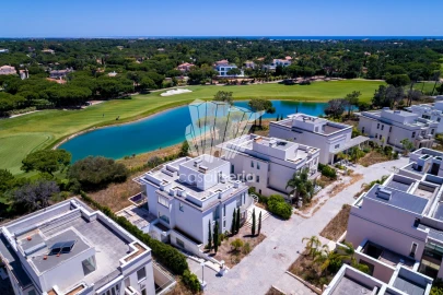 Moradia T4 para Venda em Almancil