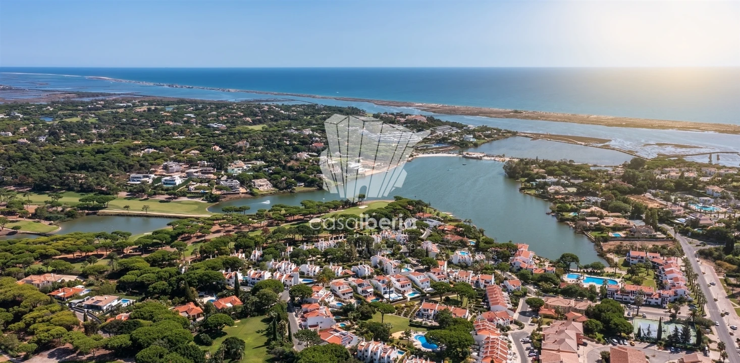 Moradia T4 para Venda em Almancil Foto 21