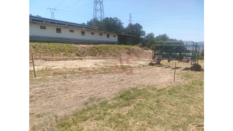 Quinta T5 para Venda em Fermentões Foto 2