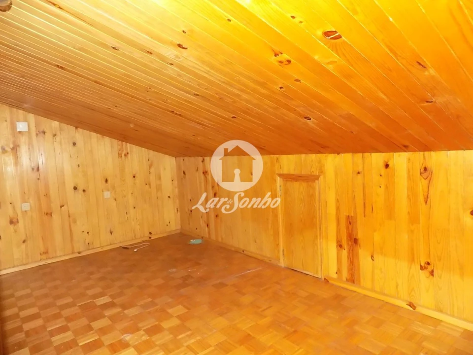 Moradia T5 para Venda em Roriz Foto 13