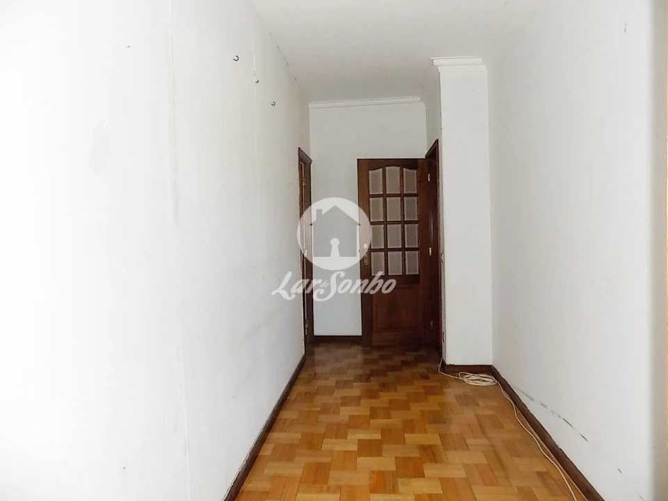 Moradia T5 para Venda em Roriz Foto 14