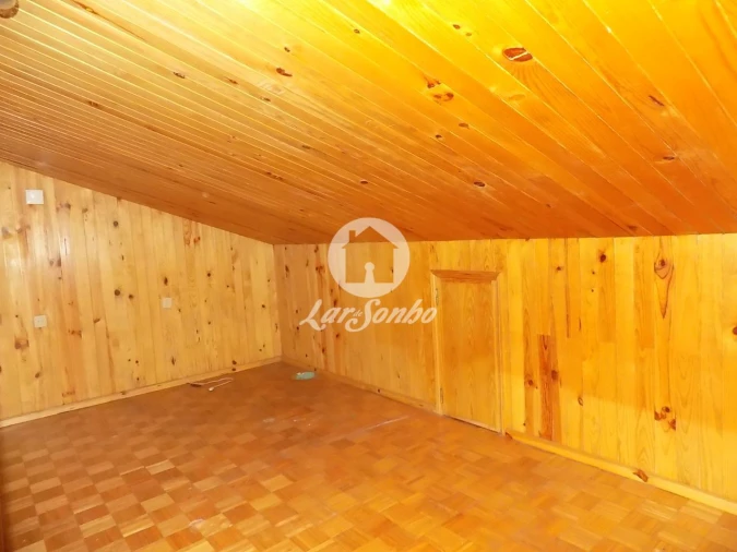 Moradia T5 para Venda em Roriz Foto 13