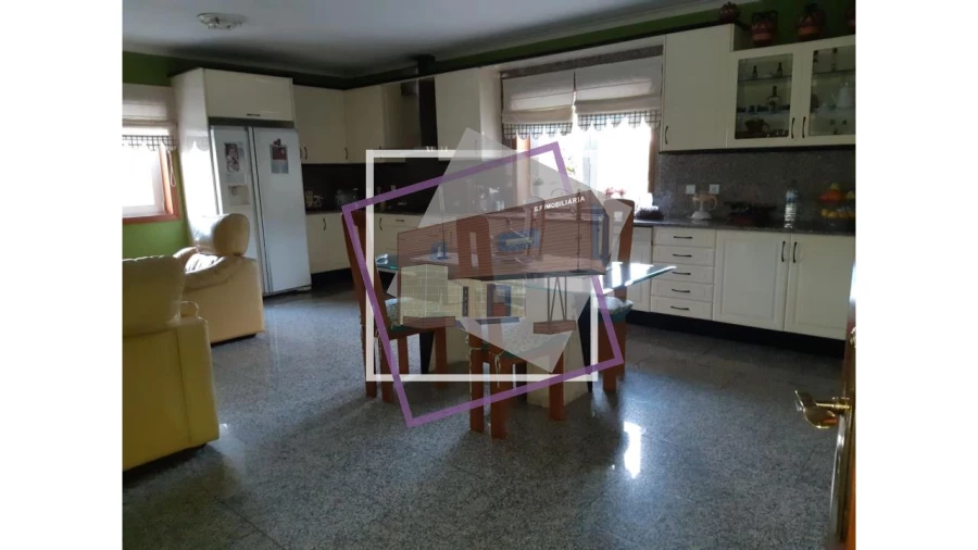 Moradia T3 para Venda em Portela e Extremo Foto 10