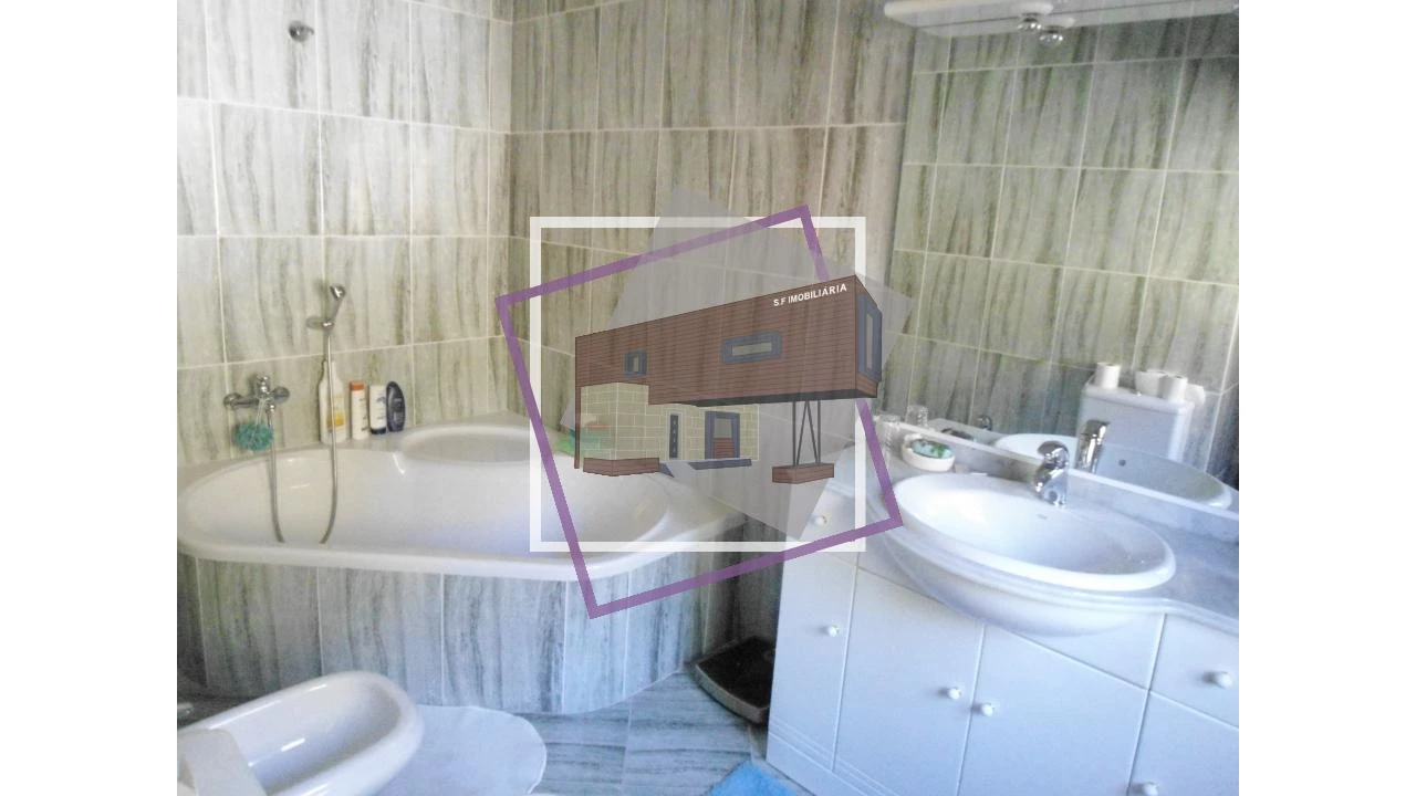 Moradia T3 para Venda em Portela e Extremo Foto 14