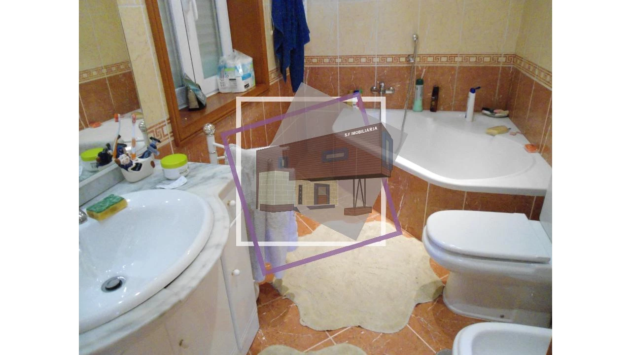 Moradia T3 para Venda em Portela e Extremo Foto 16