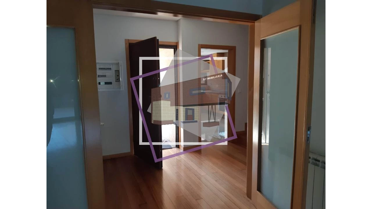 Moradia T3 para Venda em Santa Maria Maior e Monserrate e Meadela Foto 4