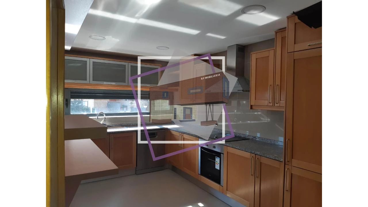 Moradia T3 para Venda em Santa Maria Maior e Monserrate e Meadela Foto 1