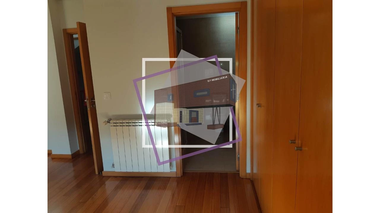 Moradia T3 para Venda em Santa Maria Maior e Monserrate e Meadela Foto 8