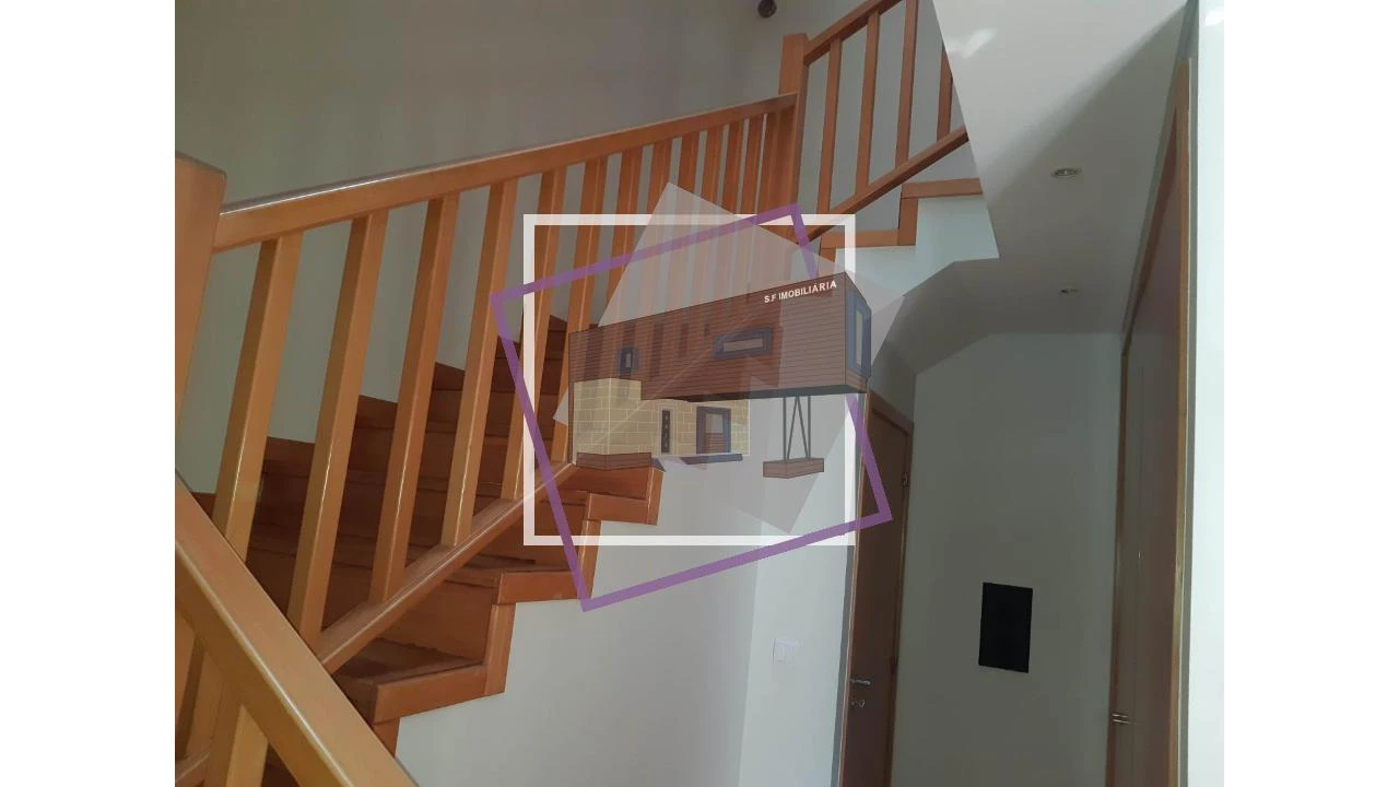 Moradia T3 para Venda em Santa Maria Maior e Monserrate e Meadela Foto 6