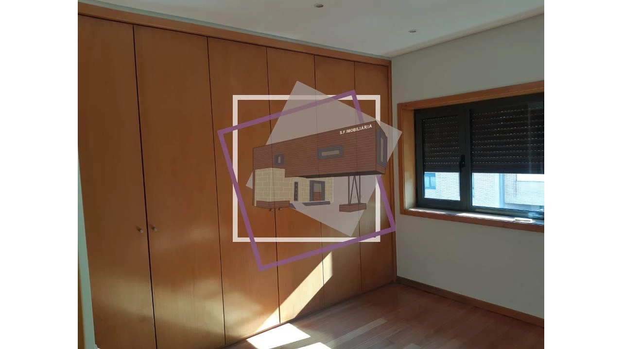 Moradia T3 para Venda em Santa Maria Maior e Monserrate e Meadela Foto 12