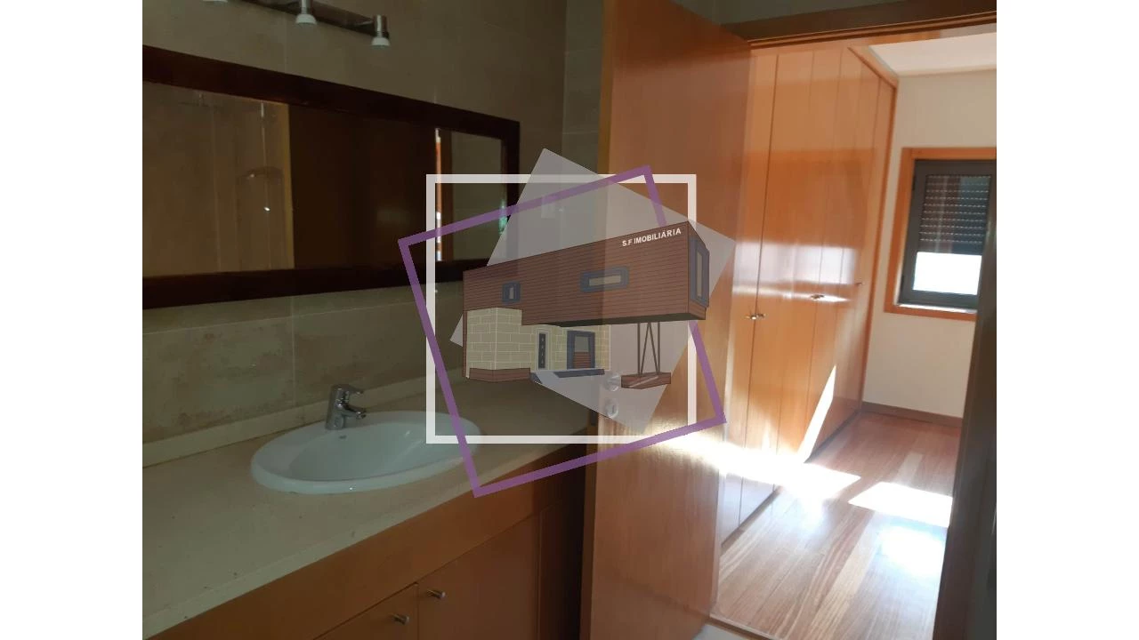 Moradia T3 para Venda em Santa Maria Maior e Monserrate e Meadela Foto 11