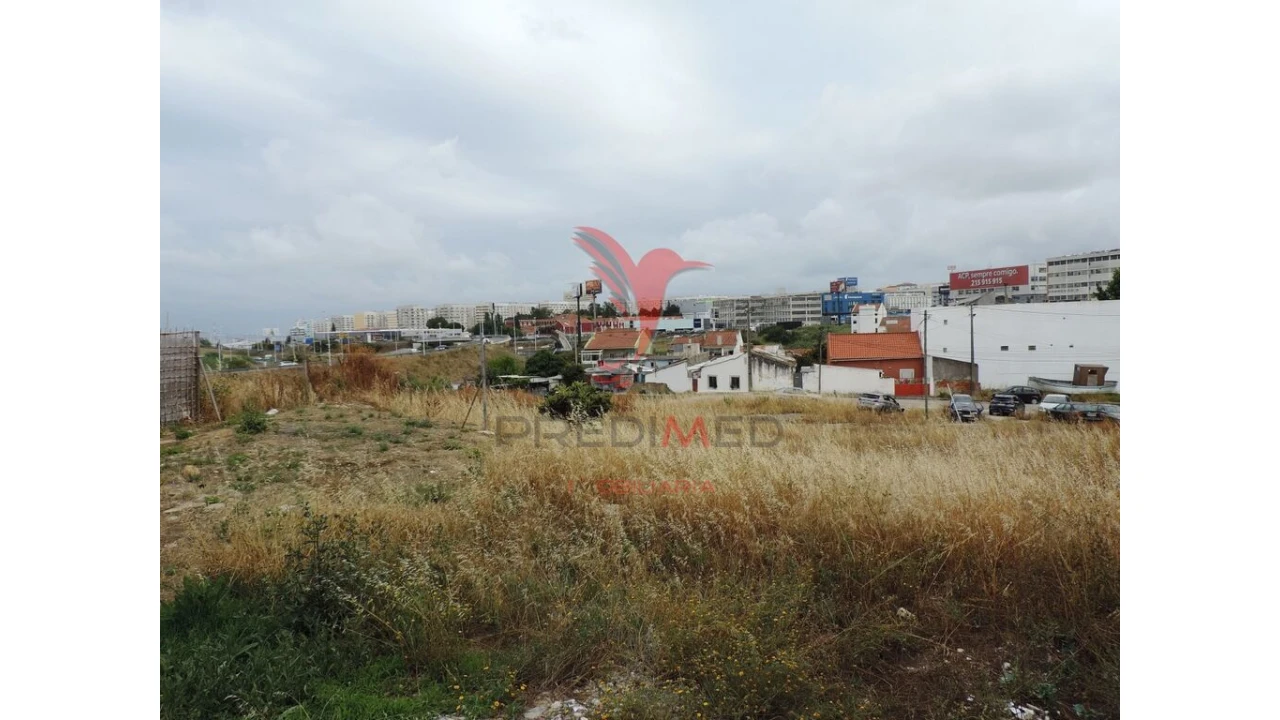 Terreno para Venda em Sacavém e Prior Velho Foto 7