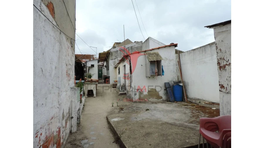 Terreno para Venda em Sacavém e Prior Velho Foto 13