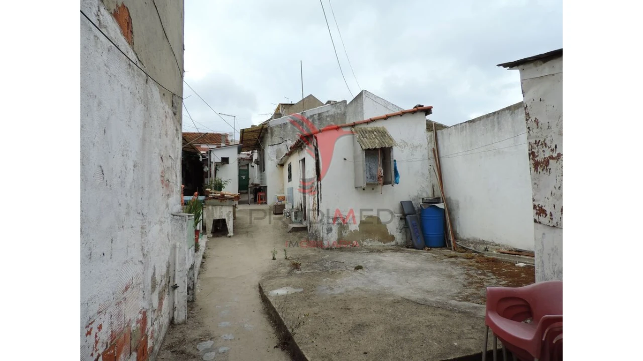 Terreno para Venda em Sacavém e Prior Velho Foto 13