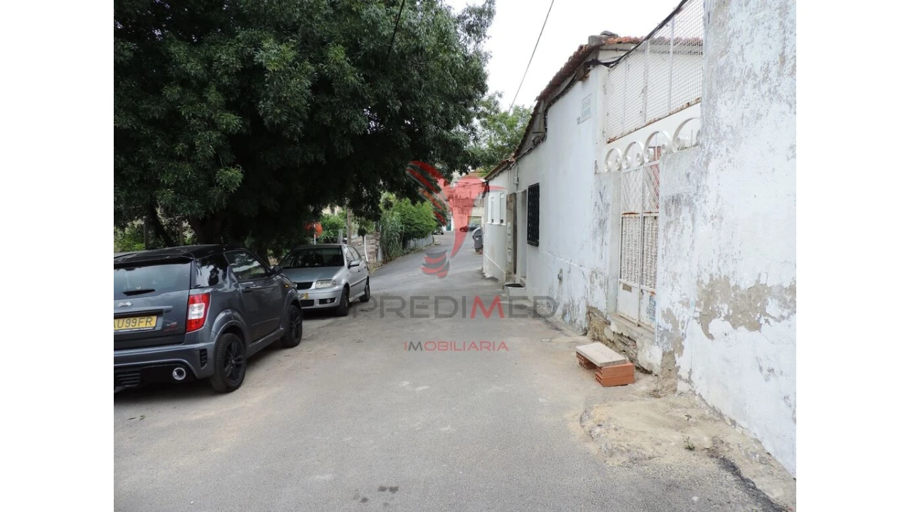 Terreno para Venda em Sacavém e Prior Velho Foto 9