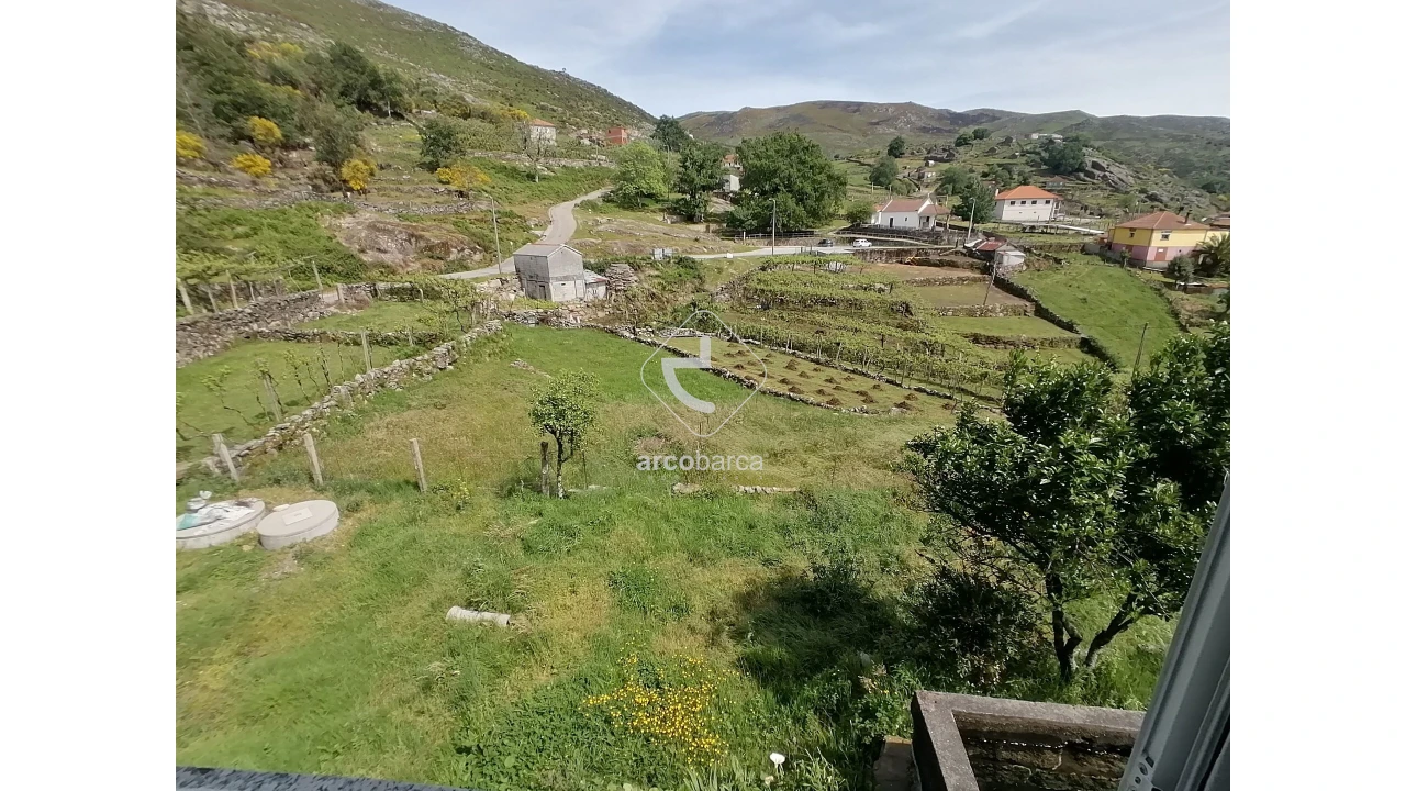 Moradia T2 para Venda em Gondoriz Foto 35