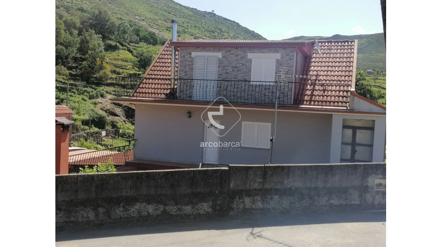 Moradia T2 para Venda em Gondoriz Foto 9