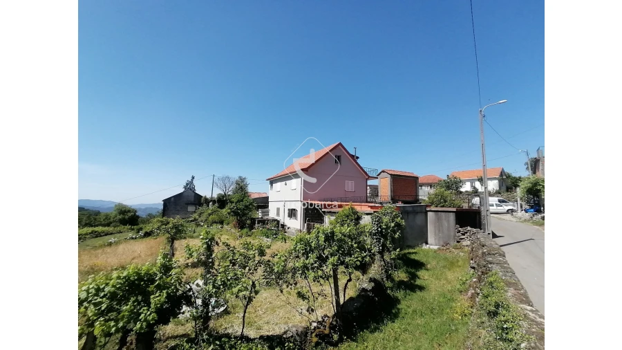 Moradia T2 para Venda em Gondoriz Foto 1