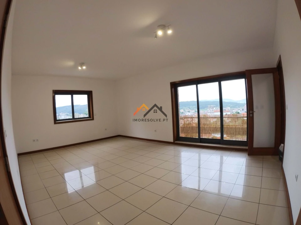Apartamento T2 para Venda em Valongo Foto 3