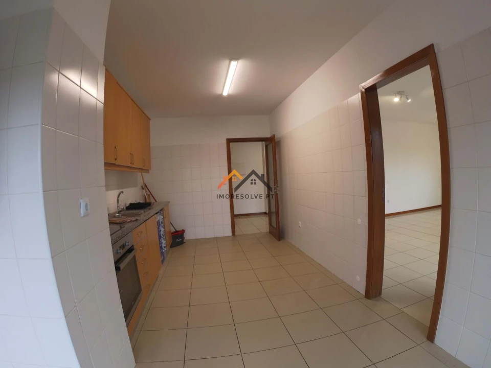 Apartamento T2 para Venda em Valongo Foto 36