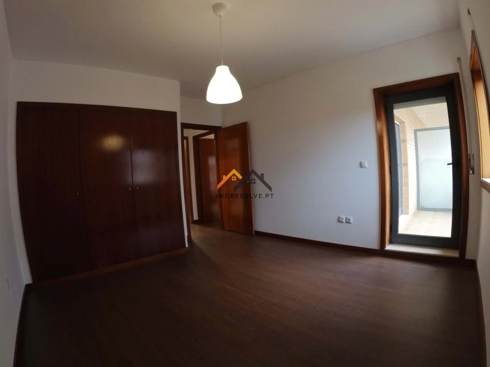 Apartamento T2 para Venda em Valongo Foto 15