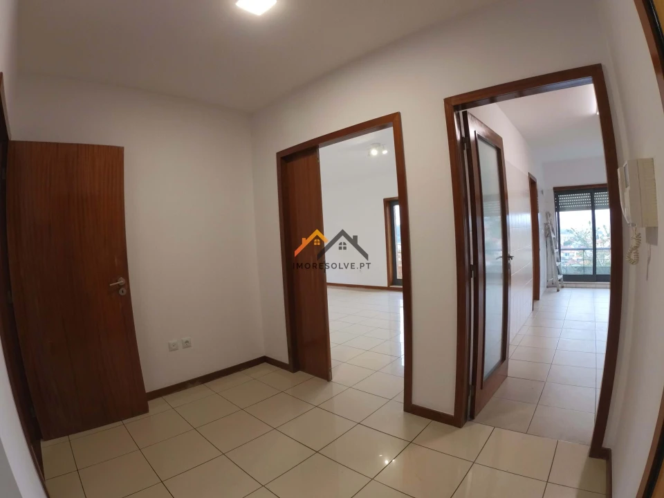 Apartamento T2 para Venda em Valongo Foto 1