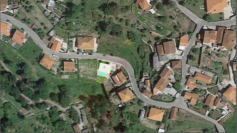 Moradia T3 para Venda em Serzedelo Foto 20