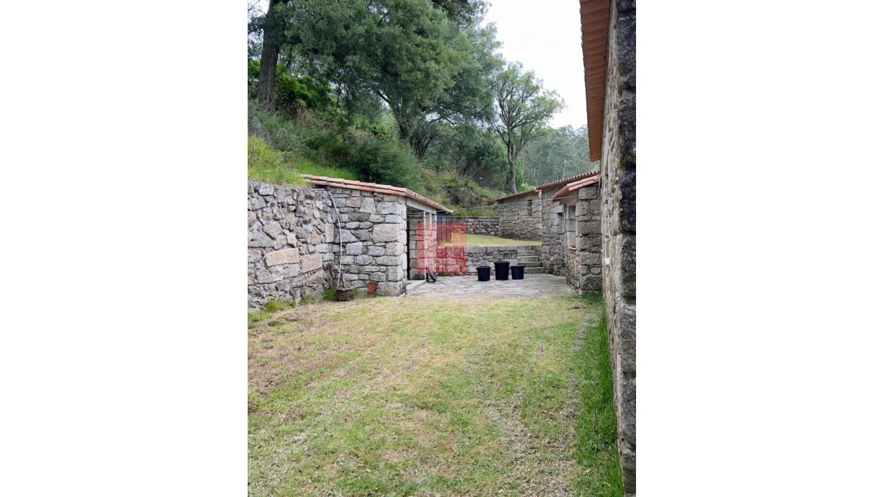 Moradia T6 para Arrendamento férias em Vila Cova e Feitos Foto 28