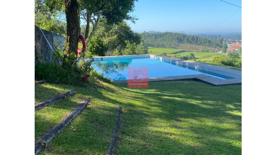 Moradia T6 para Arrendamento férias em Vila Cova e Feitos Foto 6