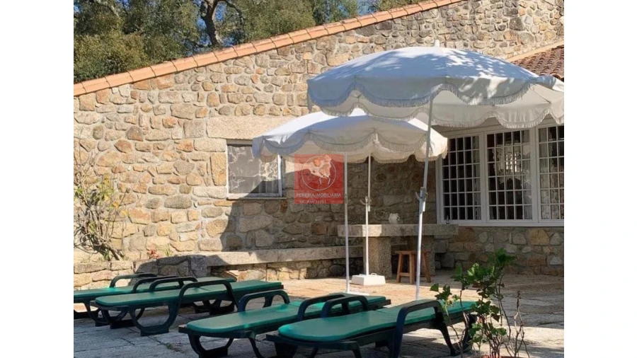 Moradia T6 para Arrendamento férias em Vila Cova e Feitos Foto 1