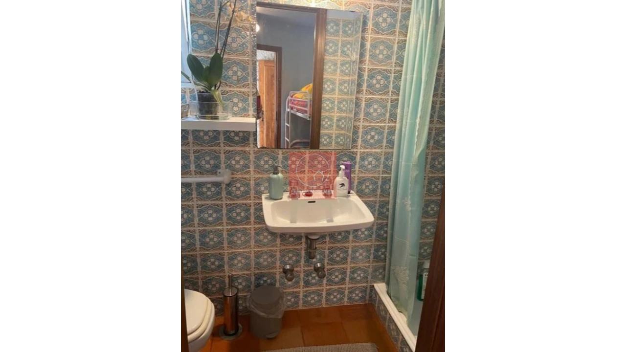 Moradia T6 para Arrendamento férias em Vila Cova e Feitos Foto 11