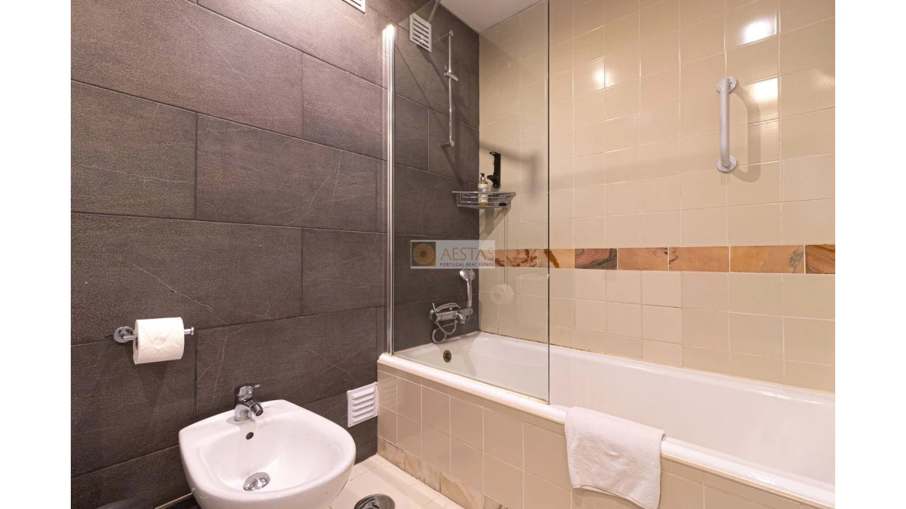 Apartamento para Venda em Alvor Foto 12