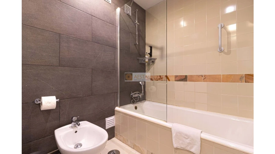 Apartamento para Venda em Alvor Foto 12