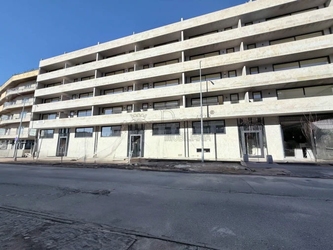 Apartamento T2 para Venda em Creixomil Foto 21