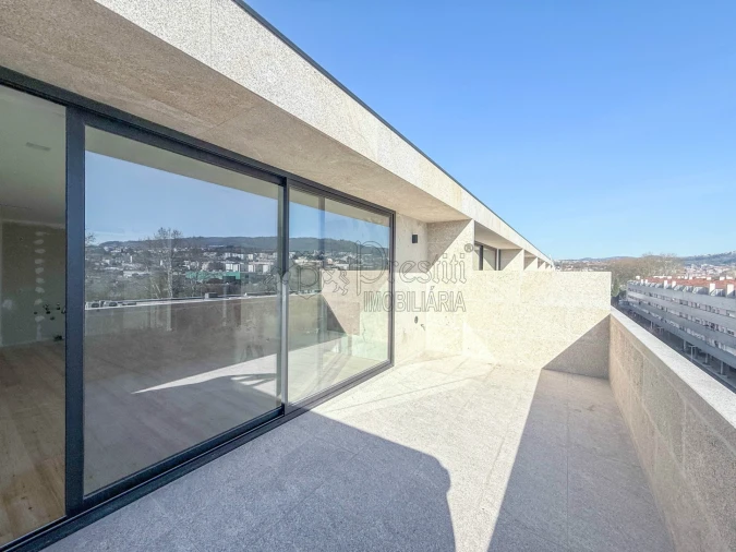 Apartamento T2 para Venda em Creixomil Foto 4