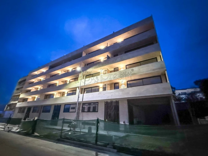 Apartamento T2 para Venda em Creixomil Foto 23