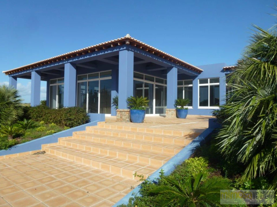 Negócio para Venda em Lagos (São Sebastião e Santa Maria) Foto 2