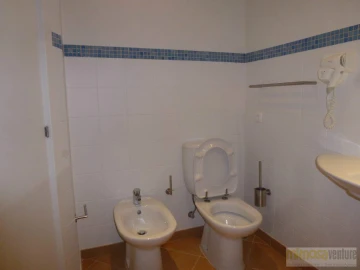 Negócio para Venda em Lagos (São Sebastião e Santa Maria)