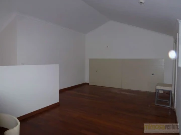 Negócio para Venda em Lagos (São Sebastião e Santa Maria)