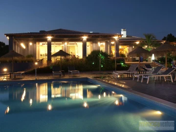 Negócio para Venda em Lagos (São Sebastião e Santa Maria)