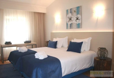 Negócio para Venda em Lagos (São Sebastião e Santa Maria)