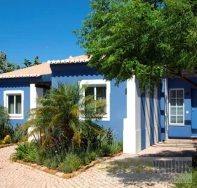 Negócio para Venda em Lagos (São Sebastião e Santa Maria)