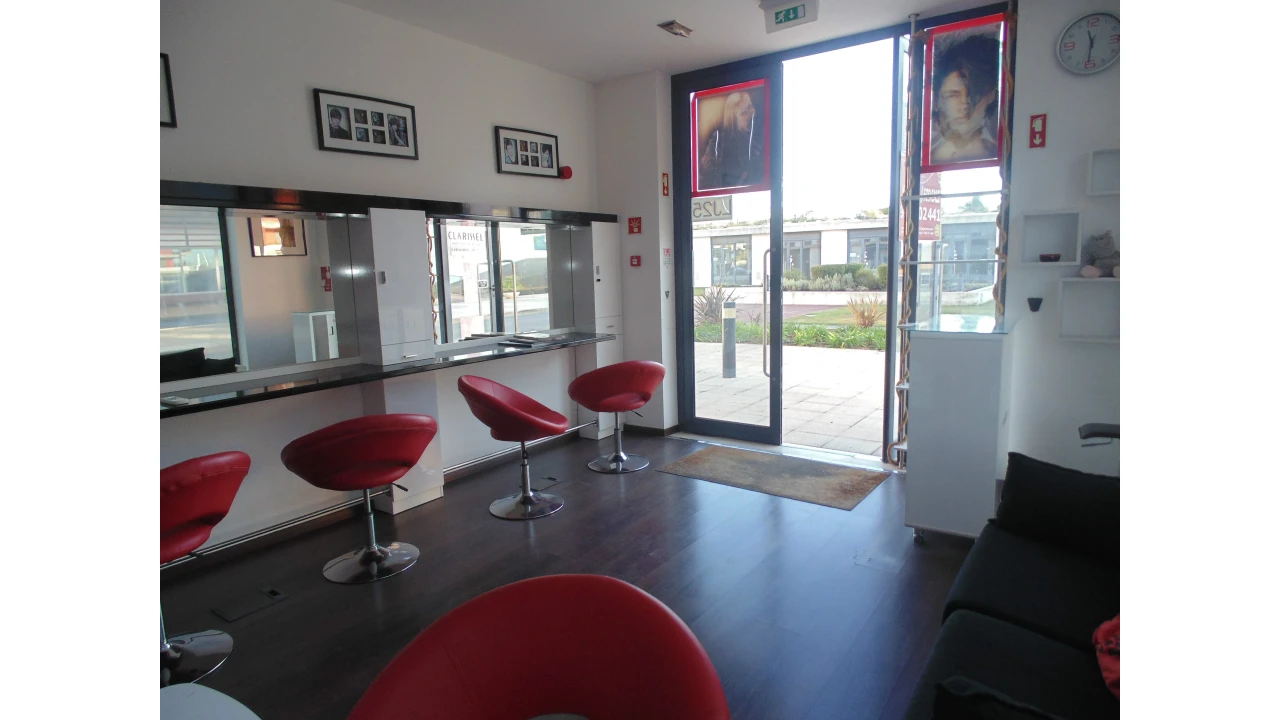 Loja para Venda em Lagos (São Sebastião e Santa Maria) Foto 2